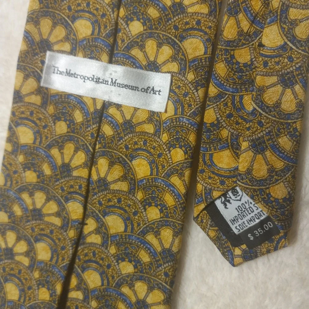 METROPOLITAN MUSEUM OF ART 100% Silk Tie Men Gold Blue Art Deco Geometri Necktie